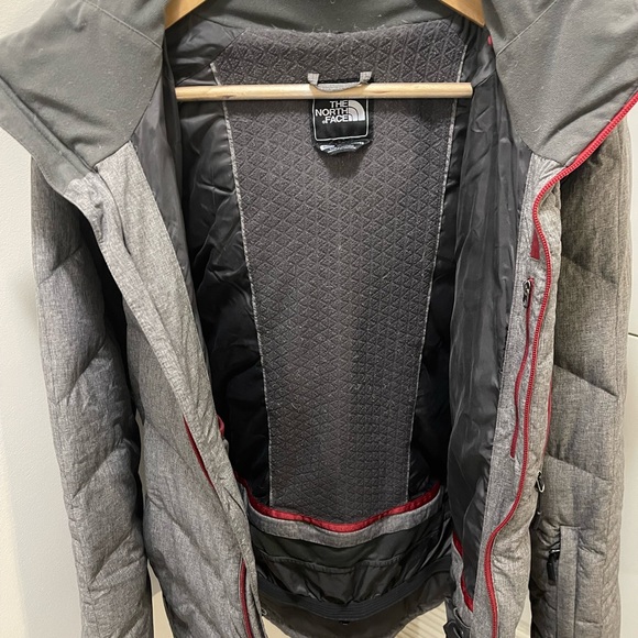 Good looking The North Face winter coat! - Picture 6 of 6